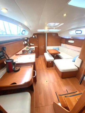 Nuit insolite sur un voilier chauffé - BOAT PARADISE LA ROCHELLE